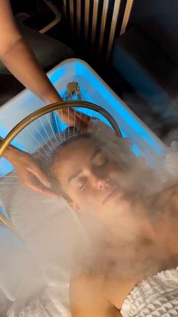Head-Spa-Behandlung mit Dampf